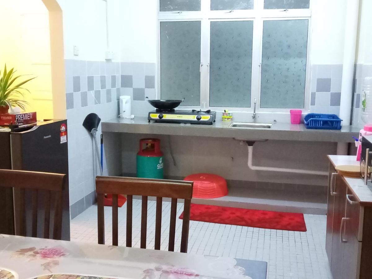 Aiman Homestay بورت ديكسون المظهر الخارجي الصورة